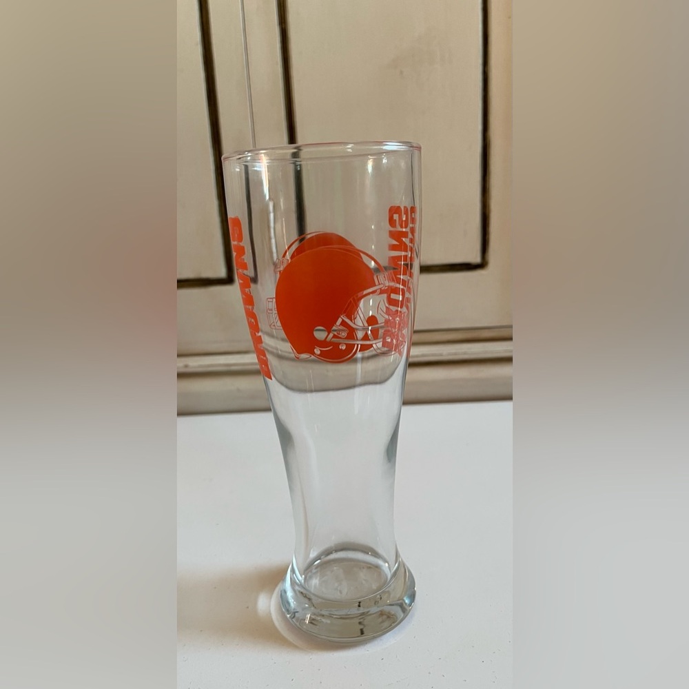 Cleveland Browns NFL 16oz. Game Day Pilsner Glass Football collectible